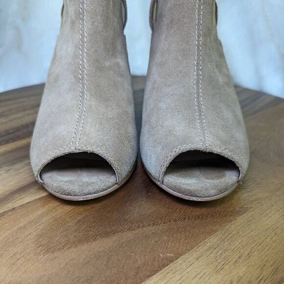 Lucky Brand LK-Reevas Side Cutout Peep Toe Wedge Boots Sesame Oiled Suede 8.5 - Picture 8 of 13
